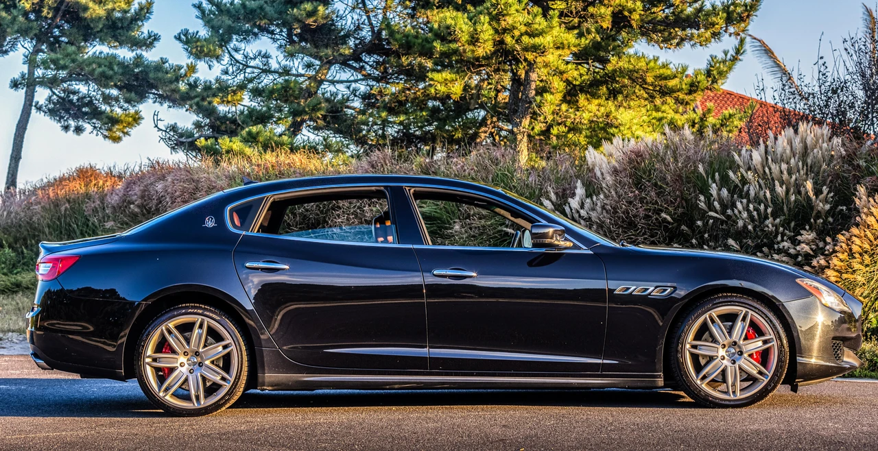 2015 Maserati Quattroporte 6th Gen - Image 15 of 31