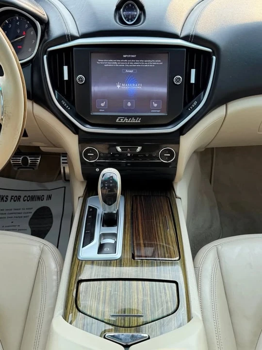 2015 Maserati Ghibli 3rd Gen - Image 15 of 19