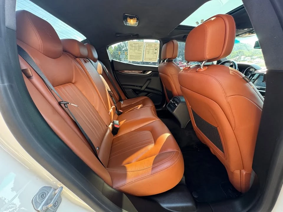 2015 Maserati Ghibli 3rd Gen - Image 16 of 20
