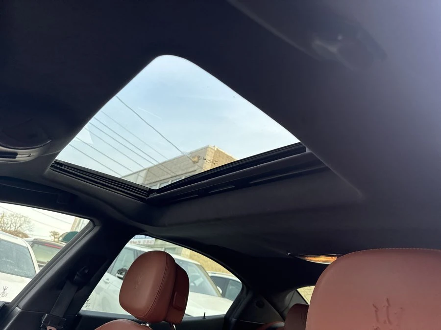 2015 Maserati Ghibli 3rd Gen - Image 17 of 20