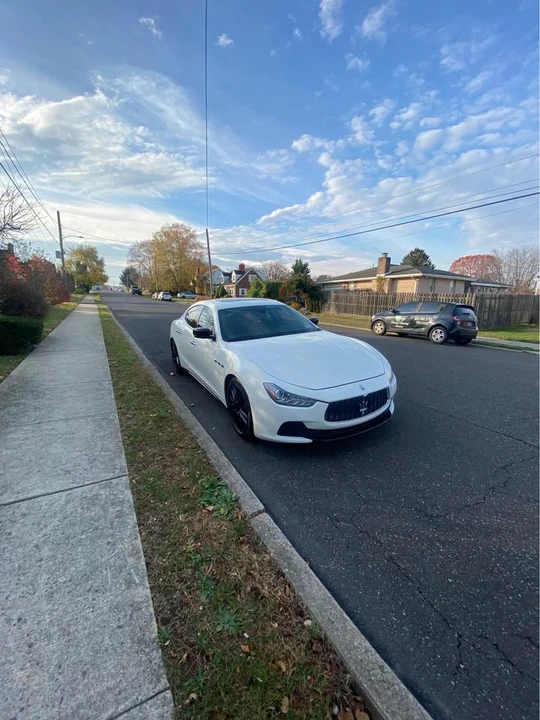 2015 Maserati Ghibli 3rd Gen - Image 2 of 9