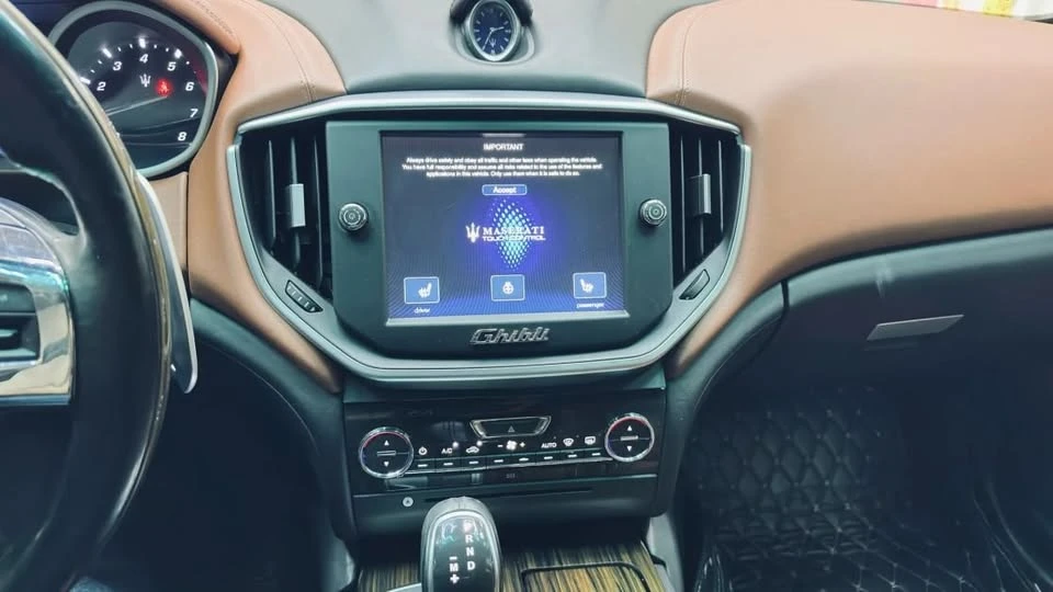 2015 Maserati Ghibli 3rd Gen - Image 13 of 18