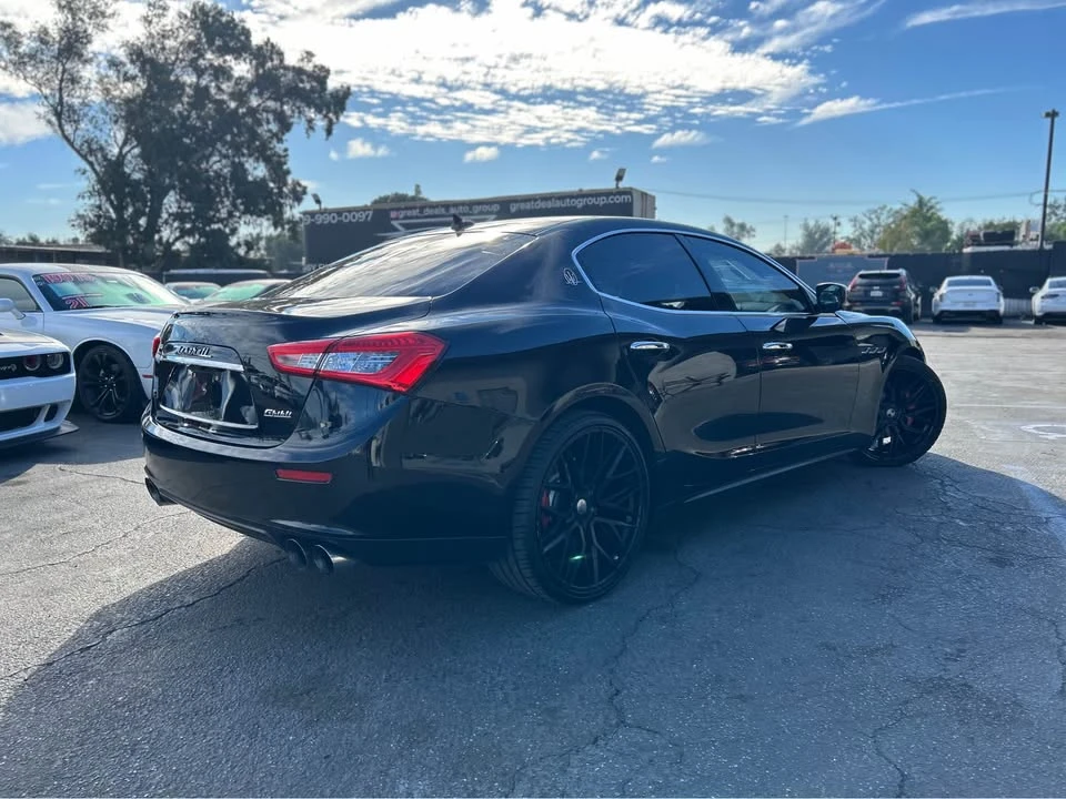 2015 Maserati Ghibli 3rd Gen - Image 3 of 12