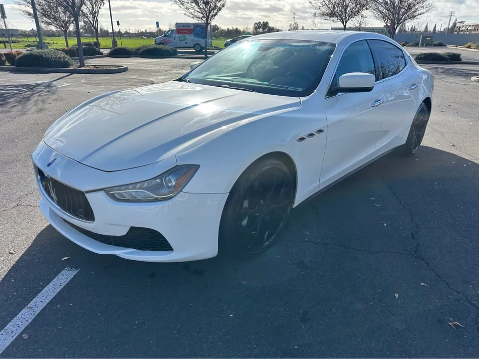 2015 Maserati Ghibli 3rd Gen - Image 2 of 9
