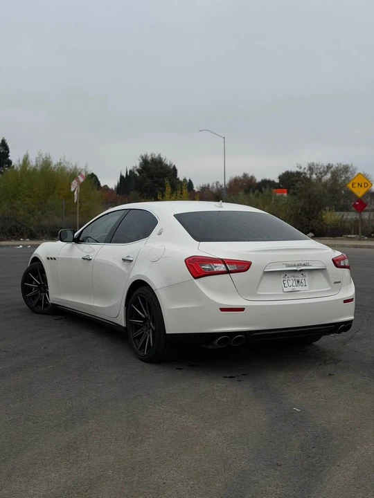 2015 Maserati Ghibli 3rd Gen - Image 3 of 18