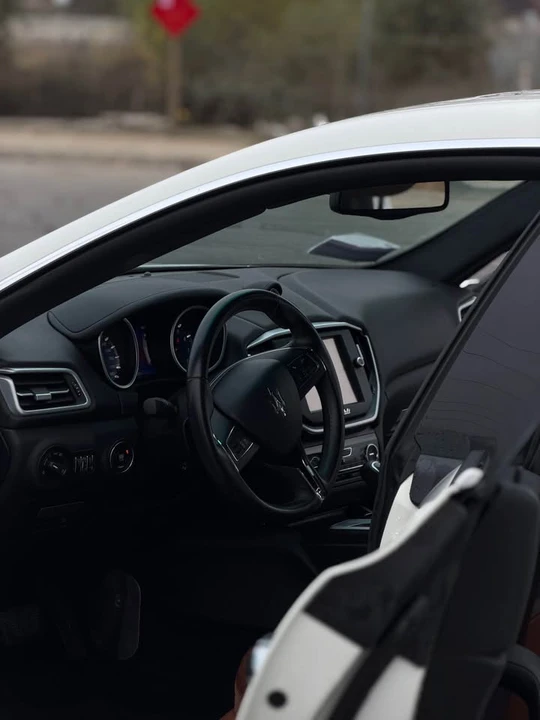 2015 Maserati Ghibli 3rd Gen - Image 12 of 18