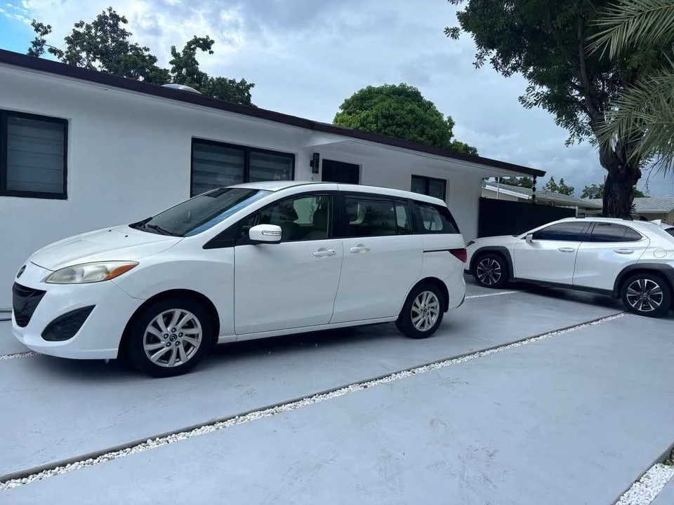 2015 Mazda Mazda 5 - Image 7 of 10