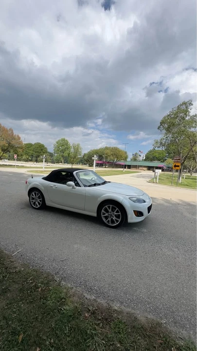 2015 Mazda NC MX-5 Miata - Image 9 of 20
