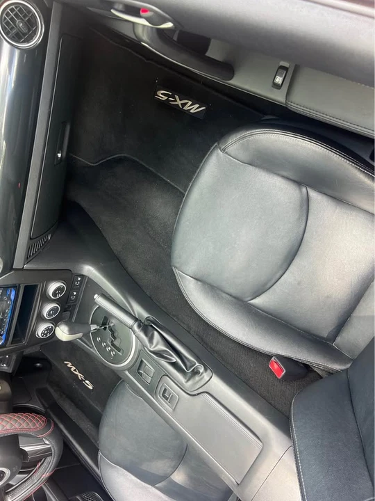 2015 Mazda NC MX-5 Miata - Image 12 of 13