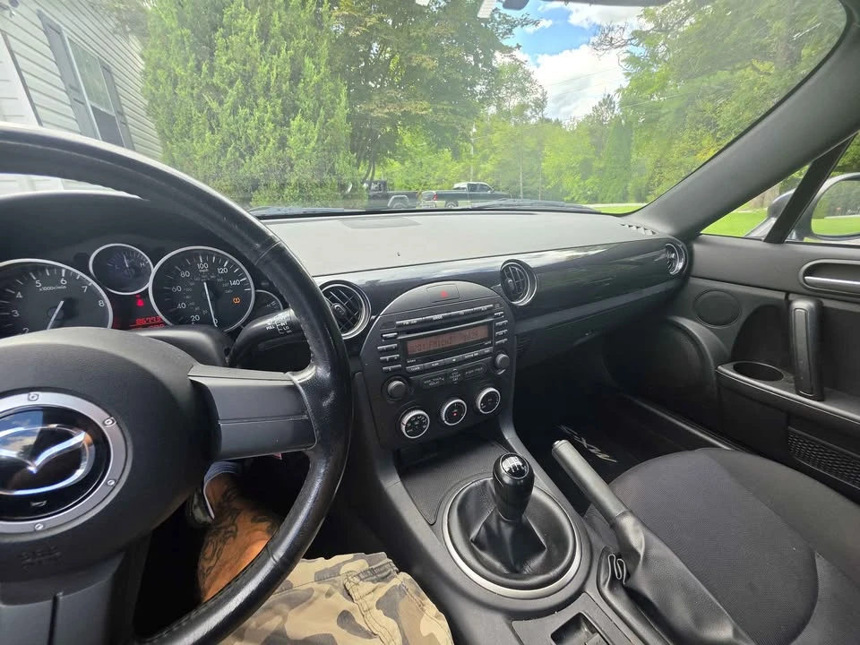2015 Mazda NC MX-5 Miata - Image 17 of 20