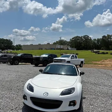 2015 Mazda MX-5 Club Convertible 2D