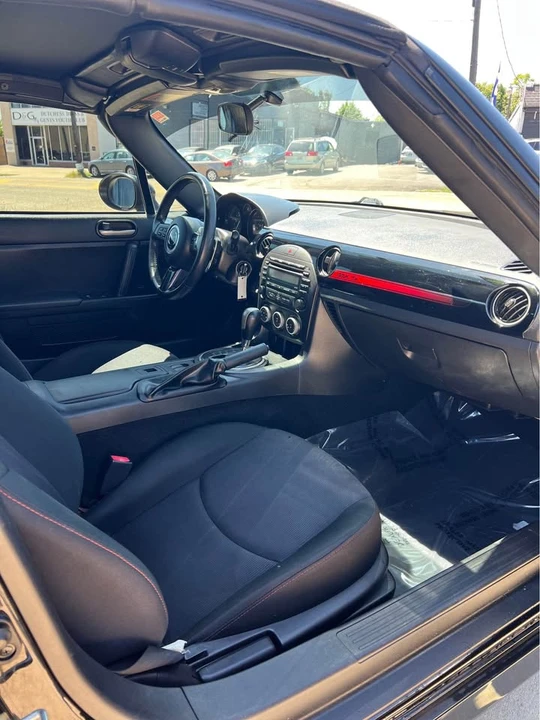 2015 Mazda NC MX-5 Miata - Image 11 of 17