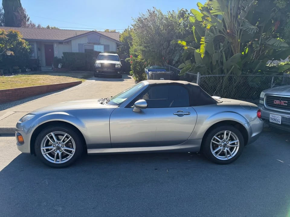 2015 Mazda NC MX-5 Miata - Image 4 of 10