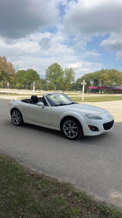 2015 Mazda NC MX-5 Miata - Image 8 of 17