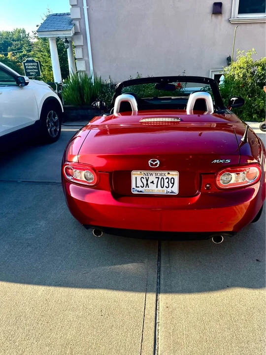 2015 Mazda NC MX-5 Miata - Image 5 of 11