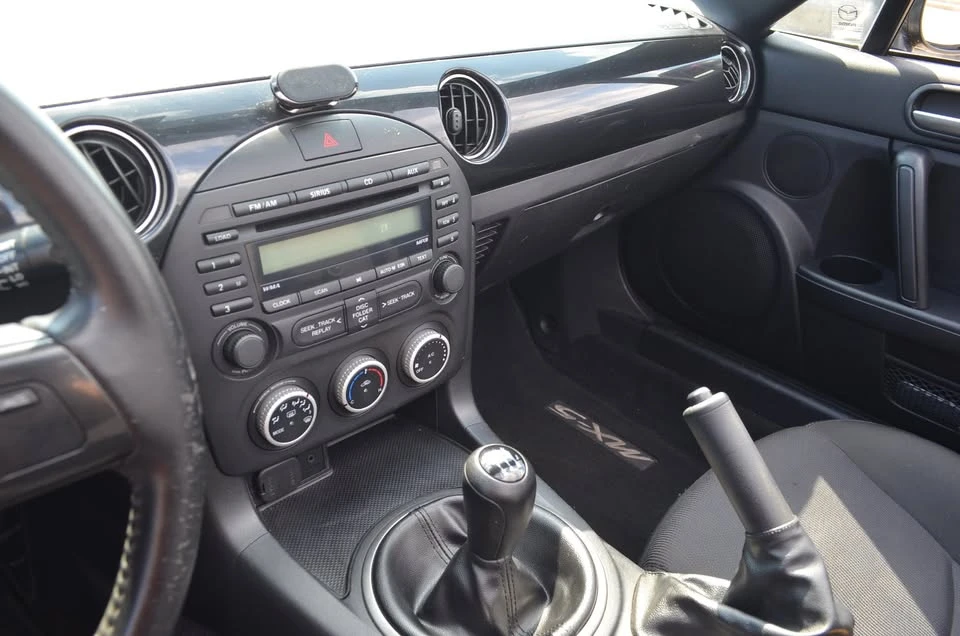 2015 Mazda NC MX-5 Miata - Image 14 of 20