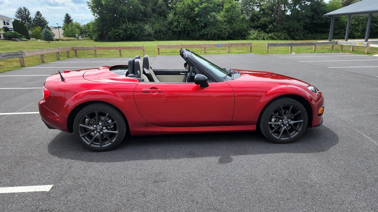 2015 Mazda NC MX-5 Miata - Image 16 of 31