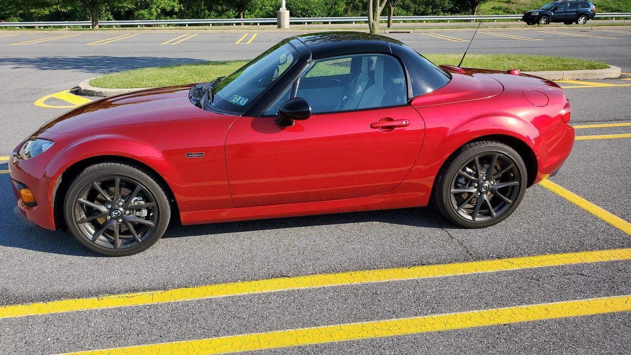 2015 Mazda NC MX-5 Miata - Image 24 of 31