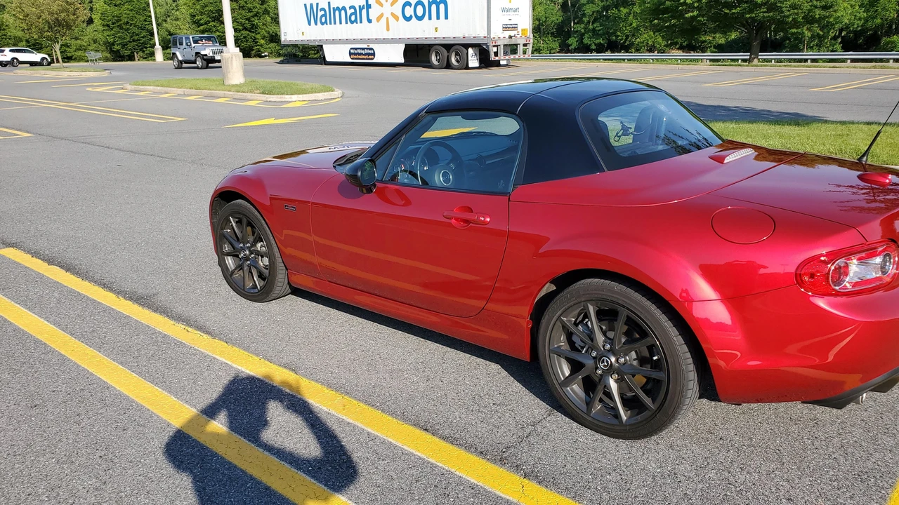 2015 Mazda NC MX-5 Miata - Image 29 of 31