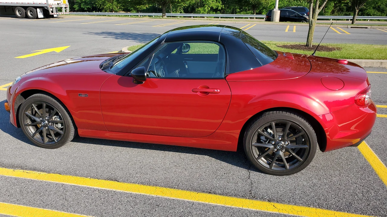 2015 Mazda NC MX-5 Miata - Image 27 of 31
