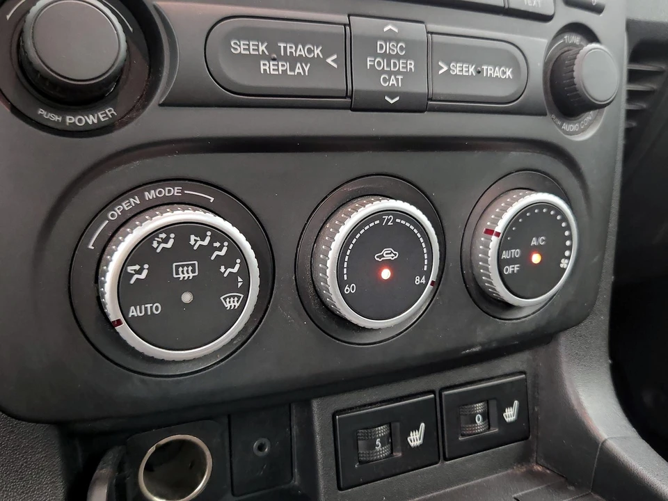 2015 Mazda NC MX-5 Miata - Image 16 of 23