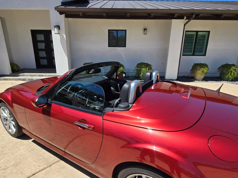 2015 Mazda NC MX-5 Miata - Image 17 of 18