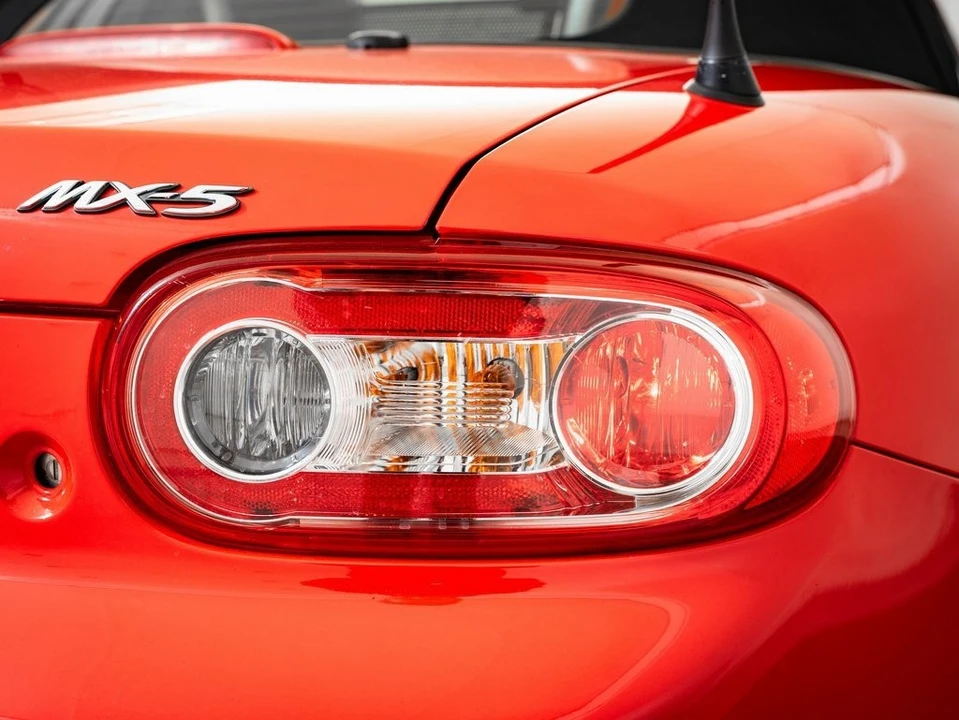 2015 Mazda NC MX-5 Miata - Image 17 of 21