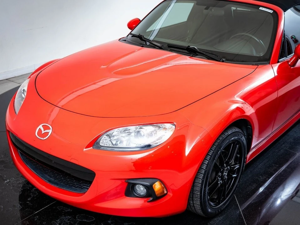 2015 Mazda NC MX-5 Miata - Image 4 of 21