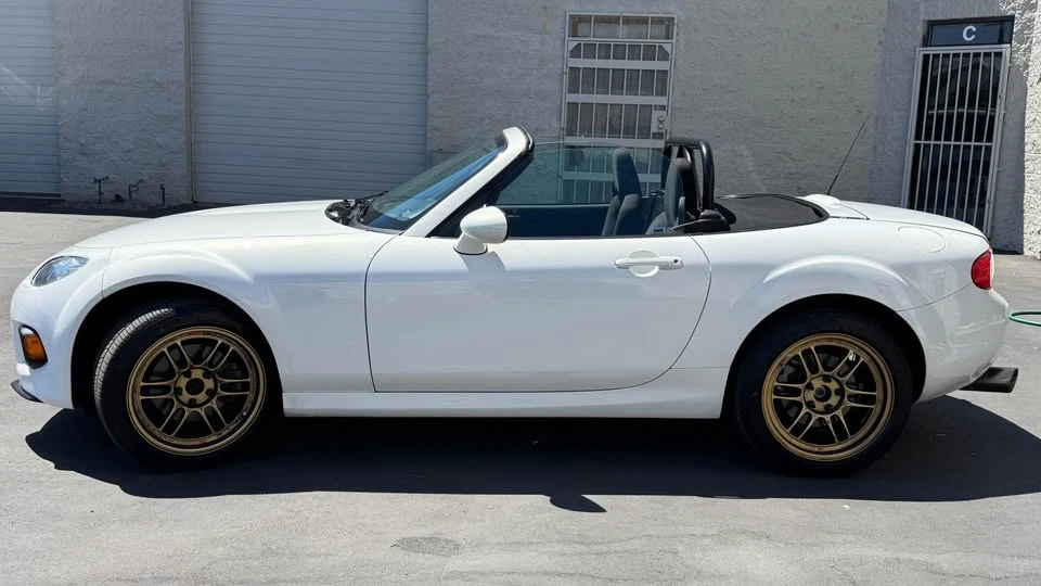 2015 Mazda NC MX-5 Miata - Image 4 of 20