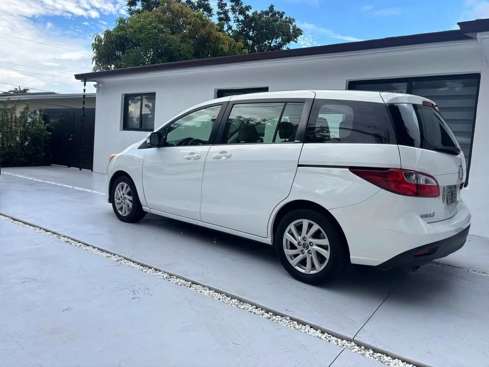 2015 Mazda Mazda 5 - Image 5 of 12