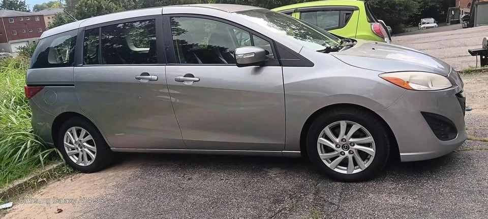 2015 Mazda Mazda 5 - Image 2 of 10