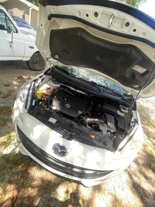 2015 Mazda Mazda 5 - Image 2 of 11