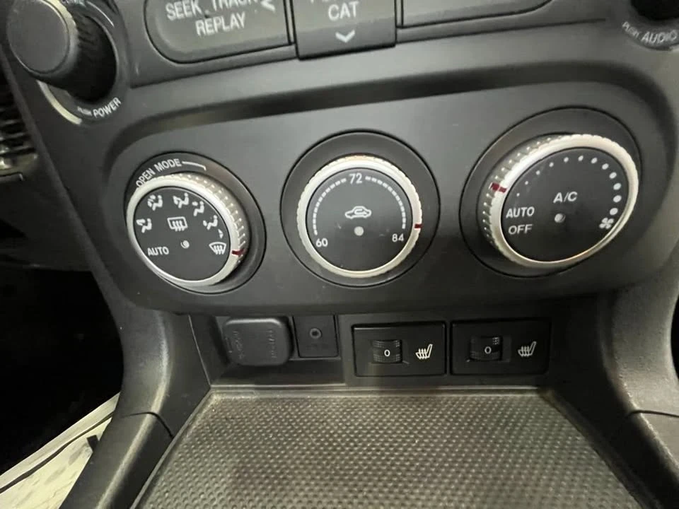 2015 Mazda NC MX-5 Miata - Image 14 of 17
