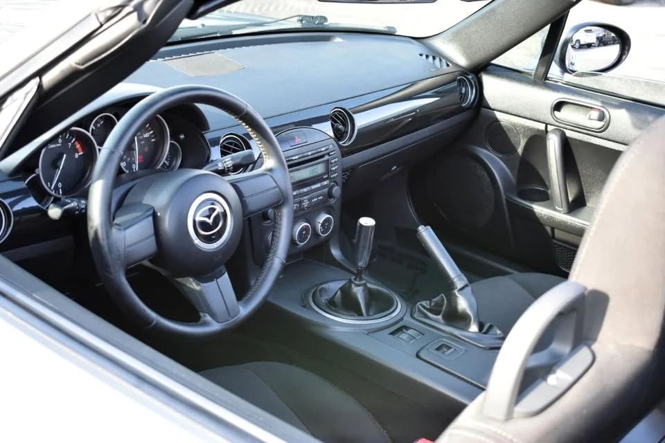 2015 Mazda NC MX-5 Miata - Image 16 of 19