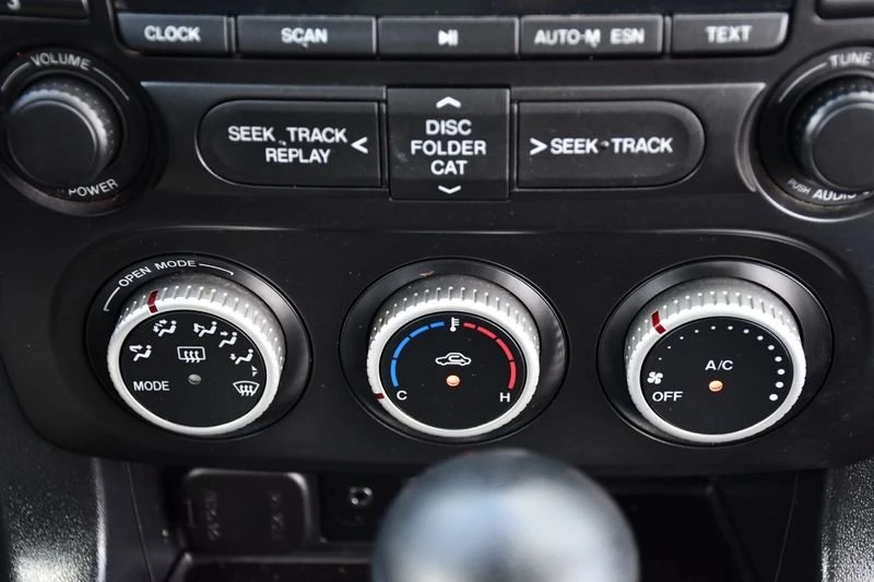 2015 Mazda NC MX-5 Miata - Image 12 of 20