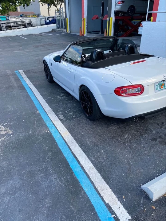 2015 Mazda NC MX-5 Miata - Image 4 of 12