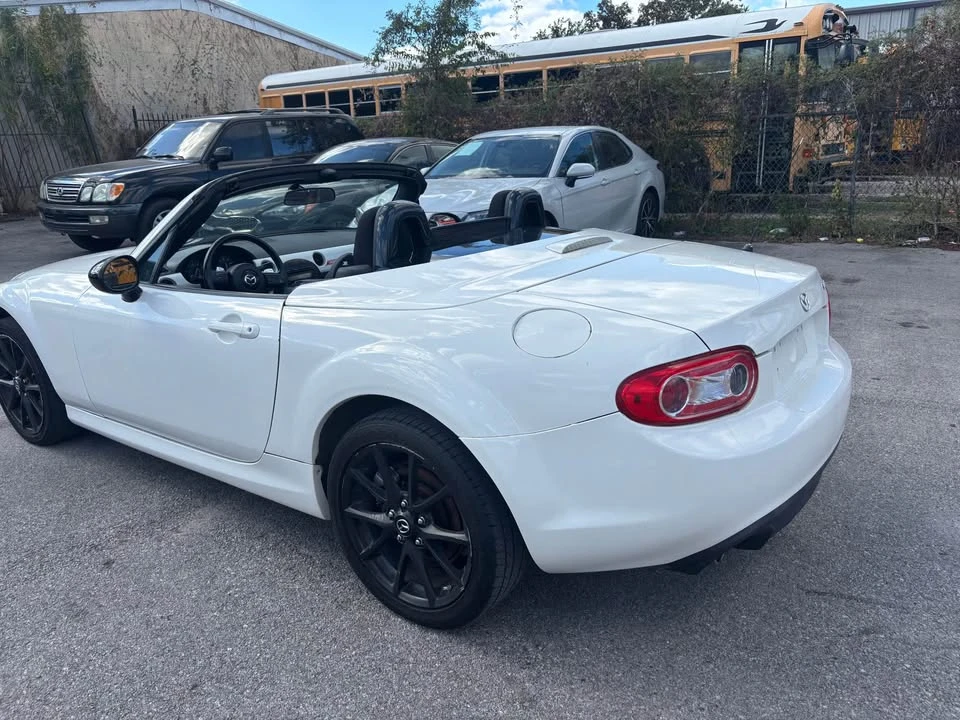 2015 Mazda NC MX-5 Miata - Image 4 of 5