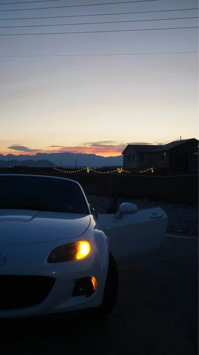 2015 Mazda NC MX-5 Miata - Image 4 of 9