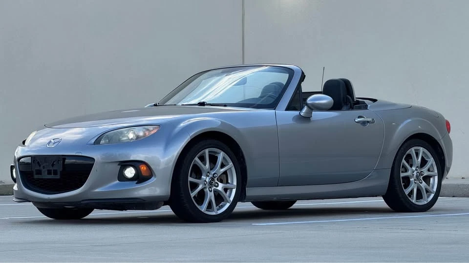 2015 Mazda NC MX-5 Miata - Image 2 of 19