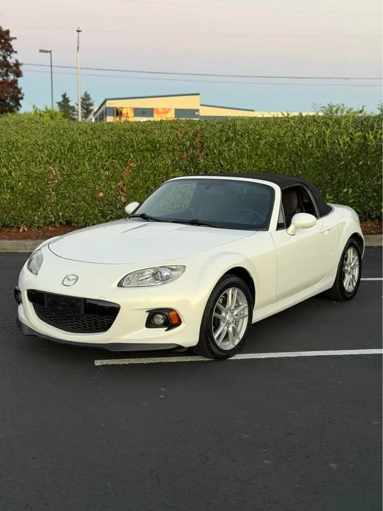 2015 Mazda NC MX-5 Miata - Image 2 of 9