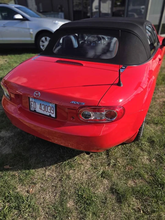 2015 Mazda NC MX-5 Miata - Image 2 of 2