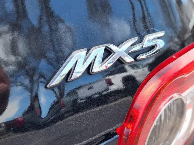 2015 Mazda NC MX-5 Miata - Image 9 of 19