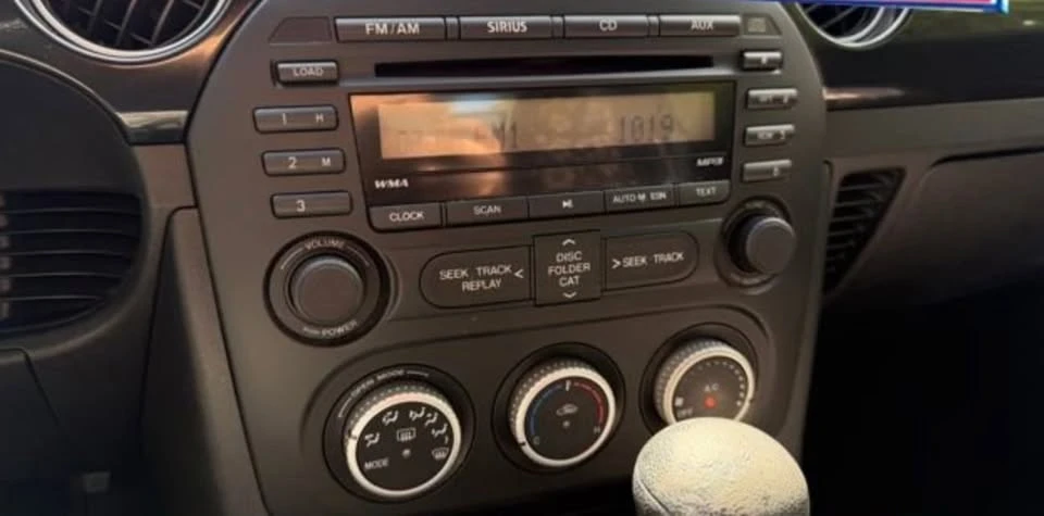2015 Mazda NC MX-5 Miata - Image 10 of 10