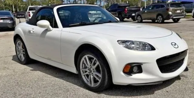 2015 Mazda MX-5 Miata Sport