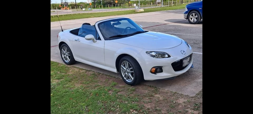 2015 Mazda NC MX-5 Miata - Image 4 of 5