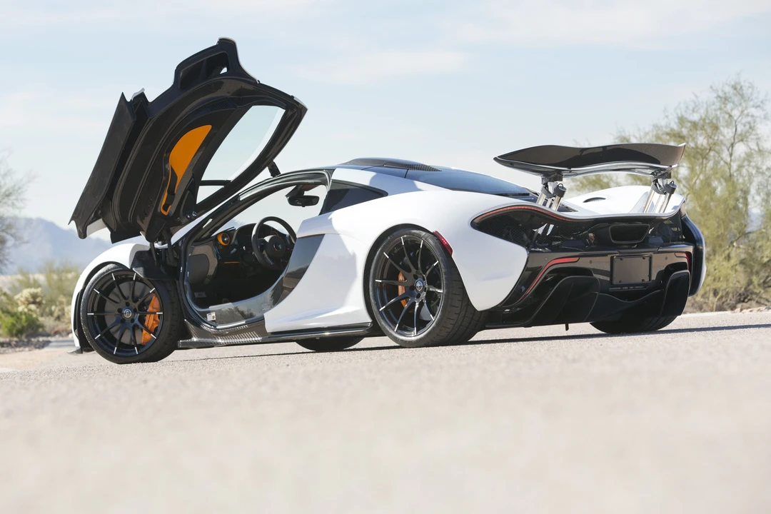 2015 McLaren P1 - Image 7 of 31