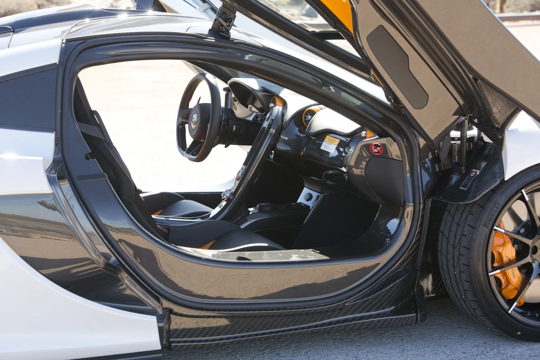 2015 McLaren P1 - Image 20 of 31
