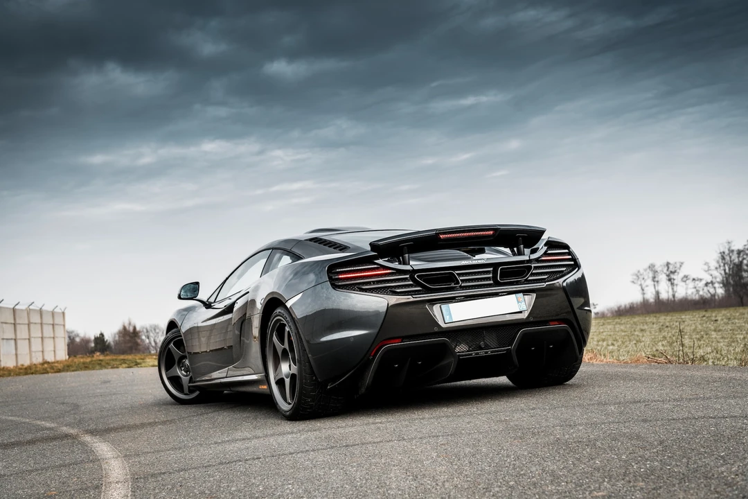 2015 McLaren 650S Coupe - Image 14 of 31
