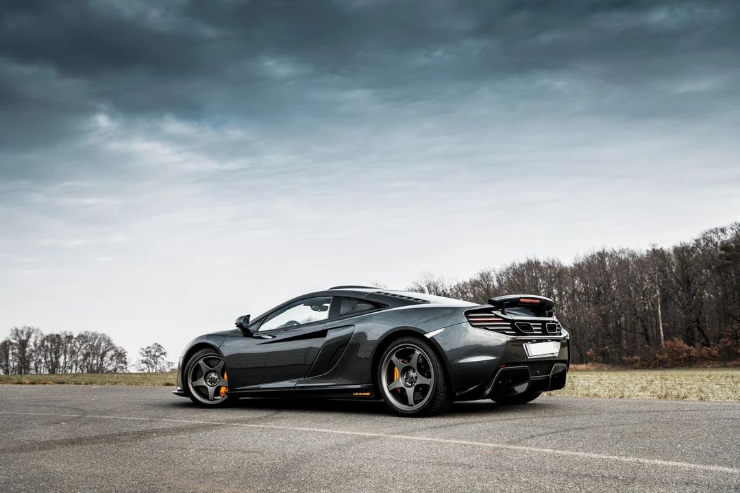 2015 McLaren 650S Coupe - Image 16 of 31