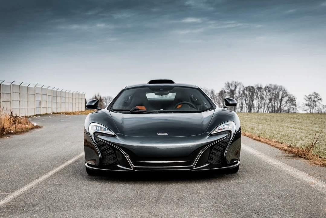 2015 McLaren 650S Coupe - Image 2 of 31